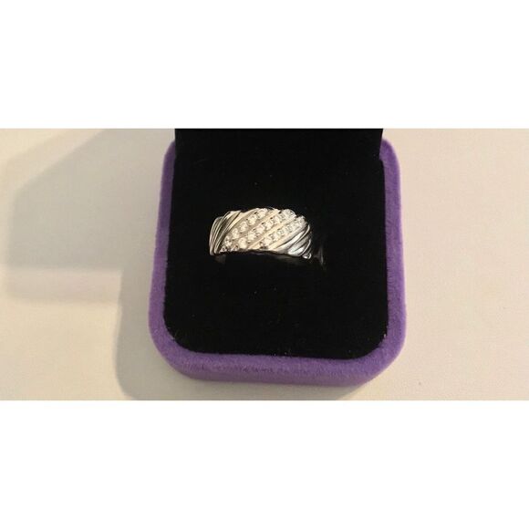 Pretty .925 Sterling Ridged Triple Diagonal Sim Diamond Band Ring Sz 8 - Picture 1 of 5